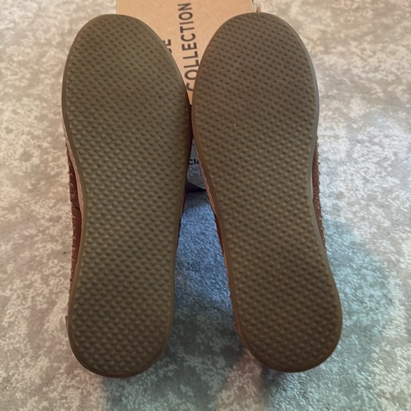 Toms Women’s Brown Suede Shoes size 7 - Picture 5 of 5